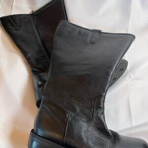 Extra wide calf black leather boots. 8.5M. Never worn outdoors.